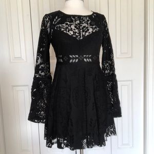 Little Black Lace Dress 👗